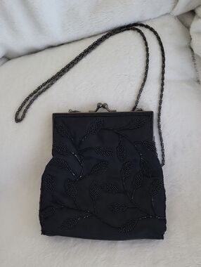 HILLARD & HANSON Black Beaded Leaf Evening Bag with Chain Strap